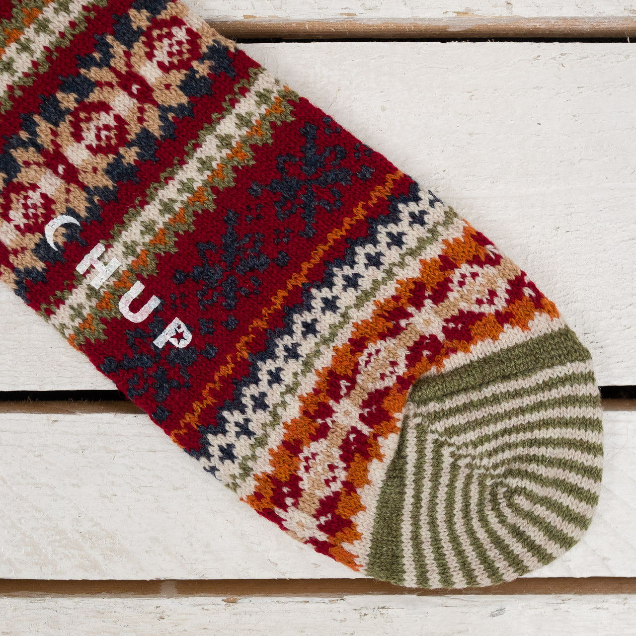 Fair Snow Wool Crimson Socks