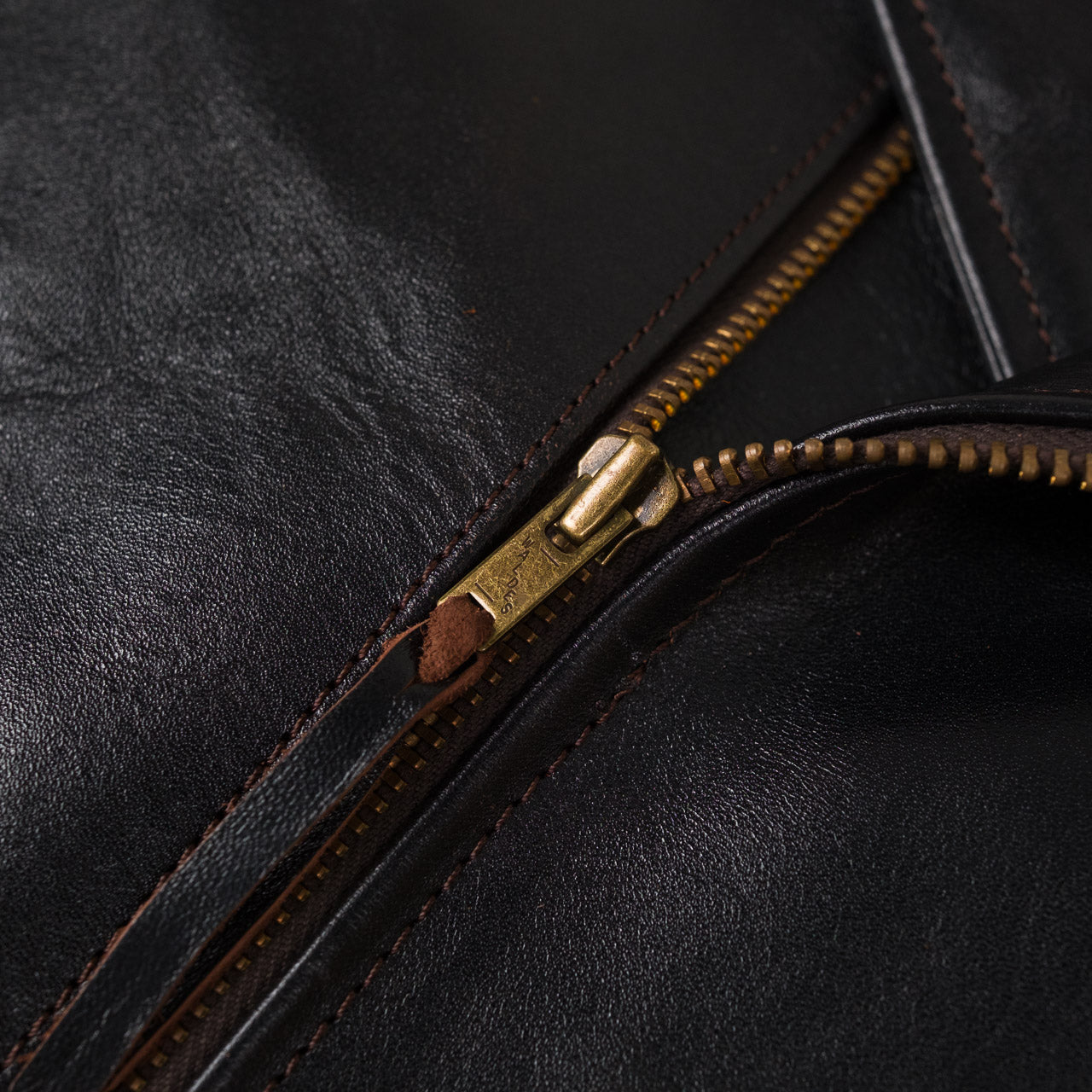 Horsehide "Deviant" Black