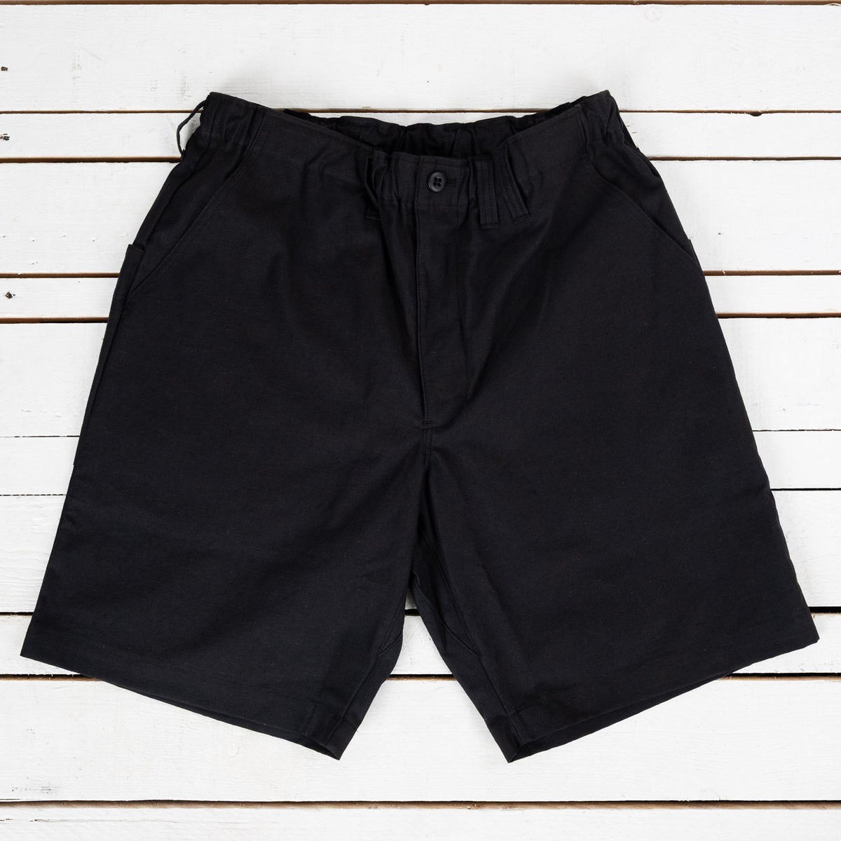 Back Nep Umps Shorts Schwarz