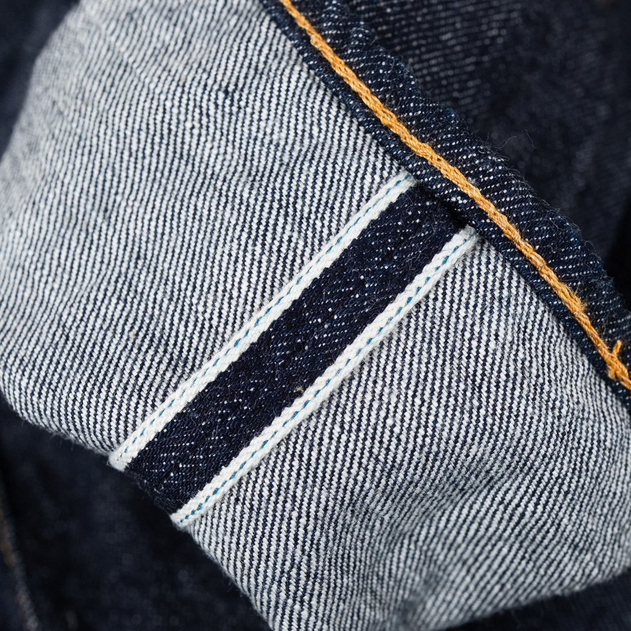 0415 13,5 oz. Straight Fit Jeans