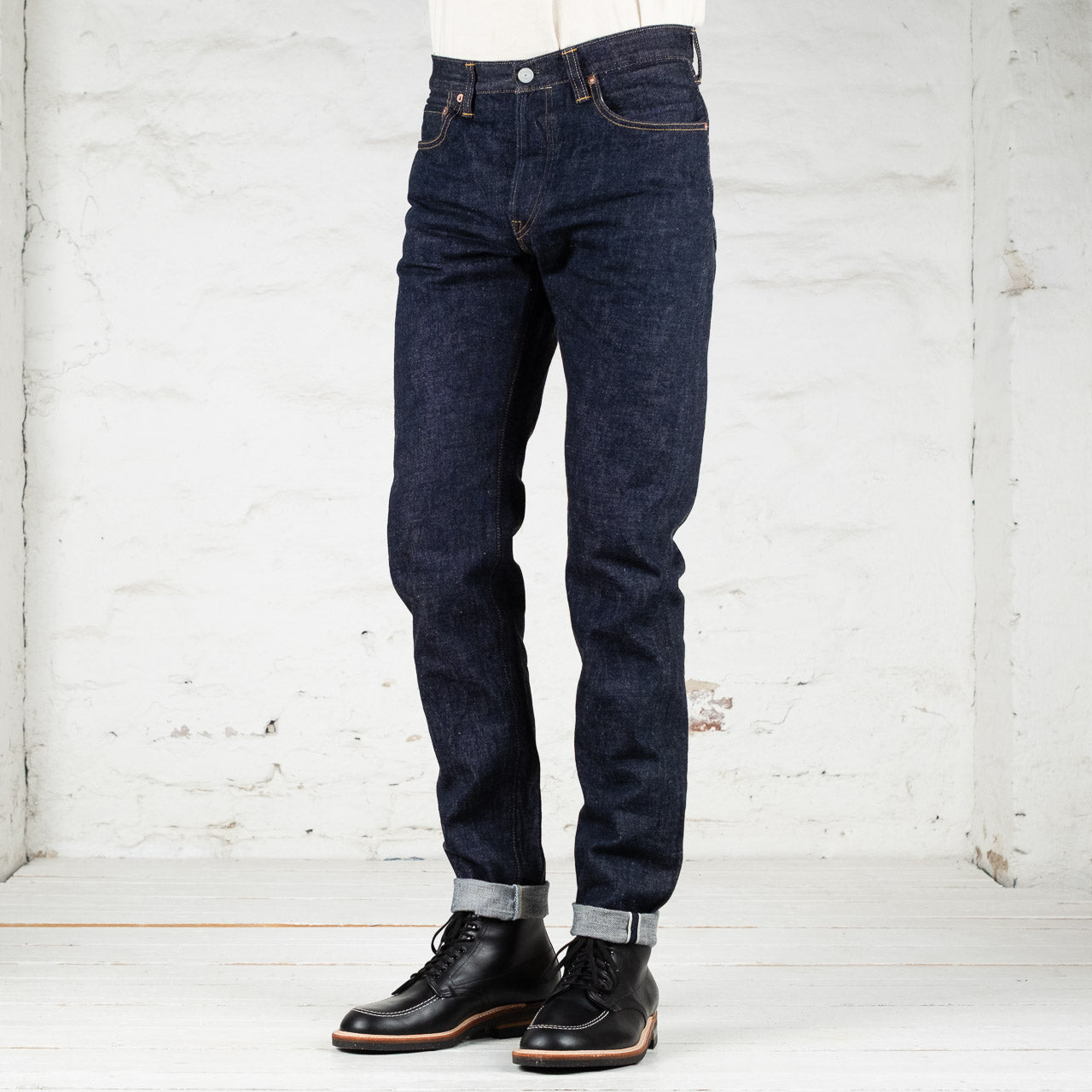 0415 13,5 oz. Straight Fit Jeans