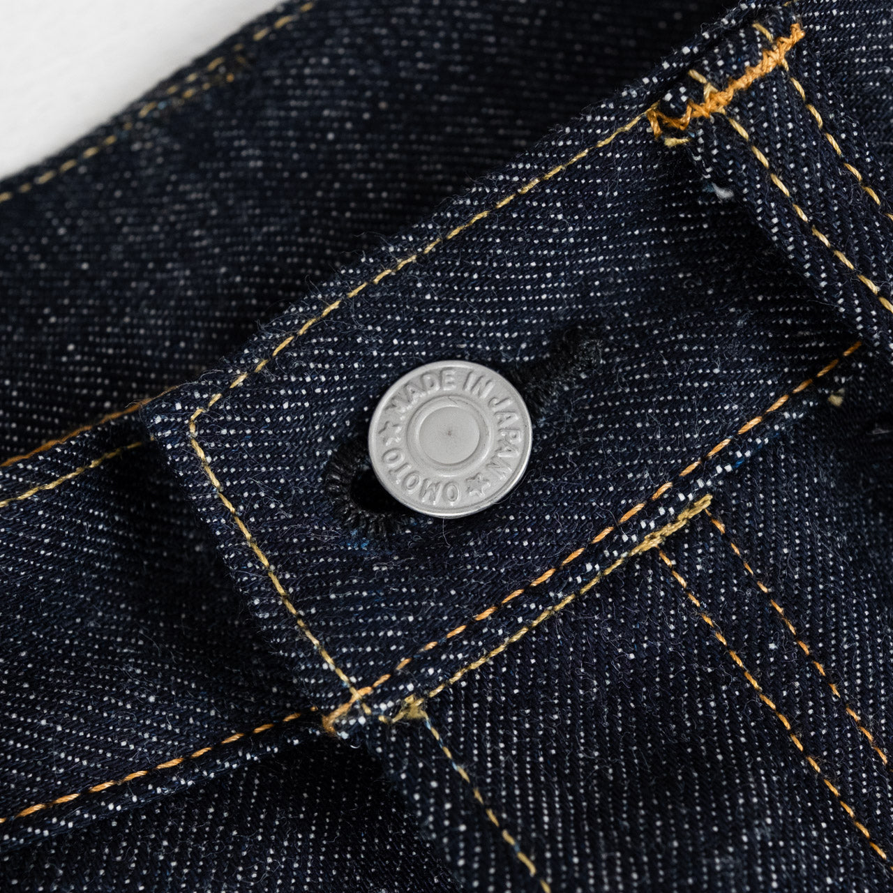 0416 15,5 oz. Straight Fit Jeans