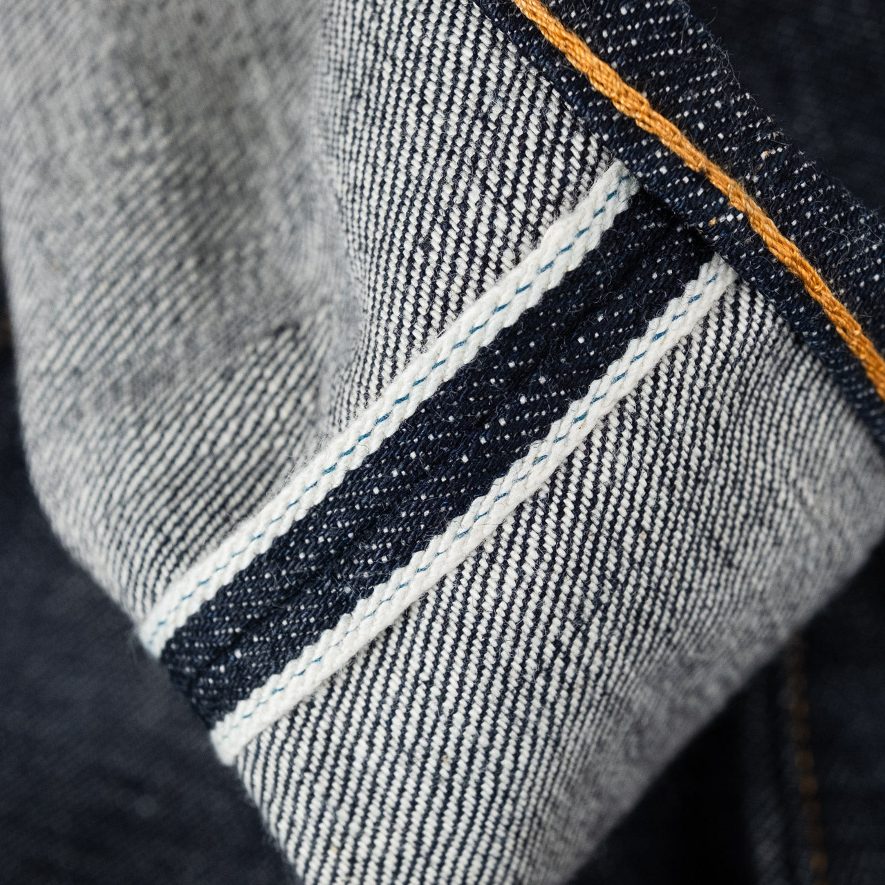 0416 15,5 oz. Straight Fit Jeans