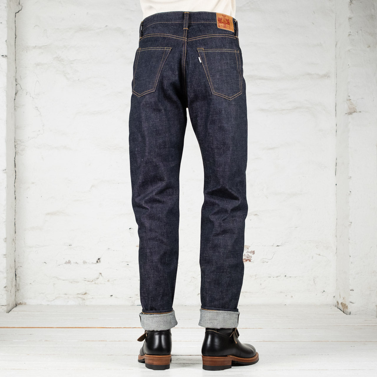 0416 15,5 oz. Straight Fit Jeans