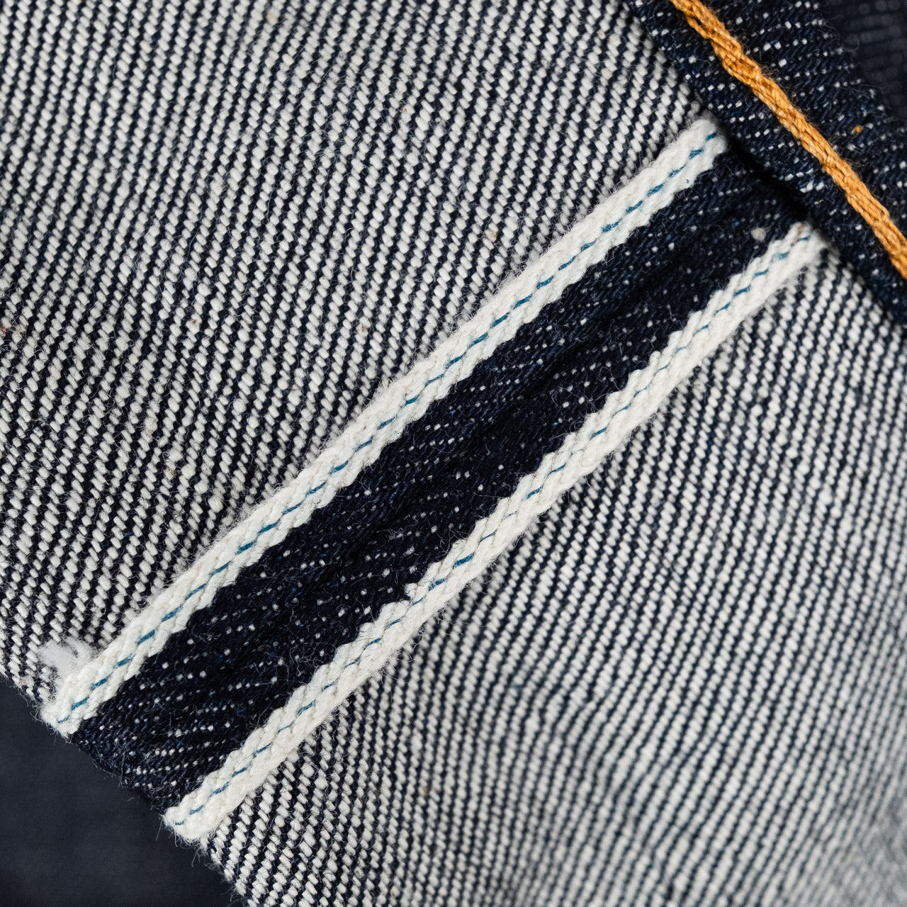 0416 15,5 oz. Straight Fit Jeans