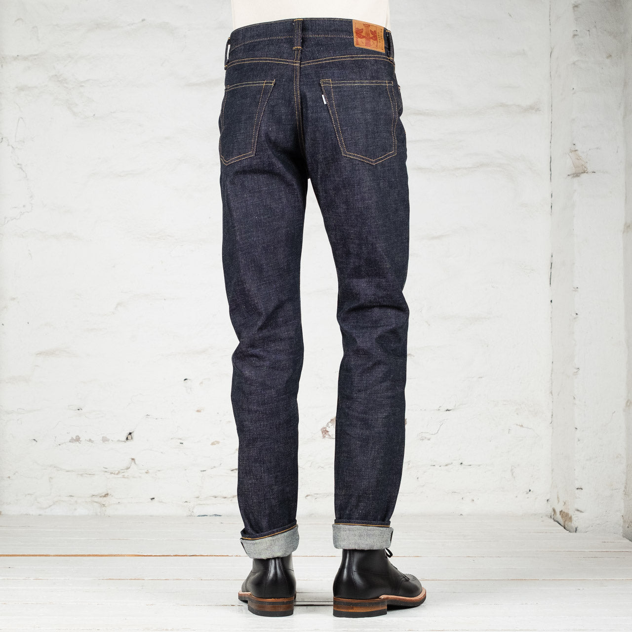 0416 15,5 oz. Straight Fit Jeans