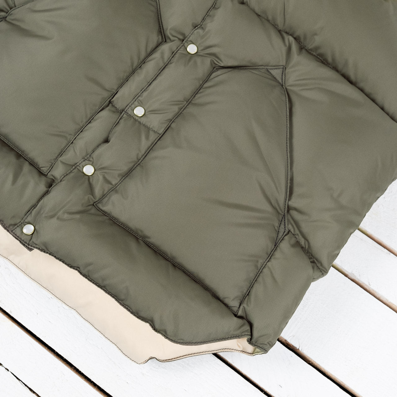 7 / 8 美品 Rocky Mountain CHRISTY VEST カーキ 7 / 8 美品 Rocky Mountain CHRISTY VEST カーキ（Rocky