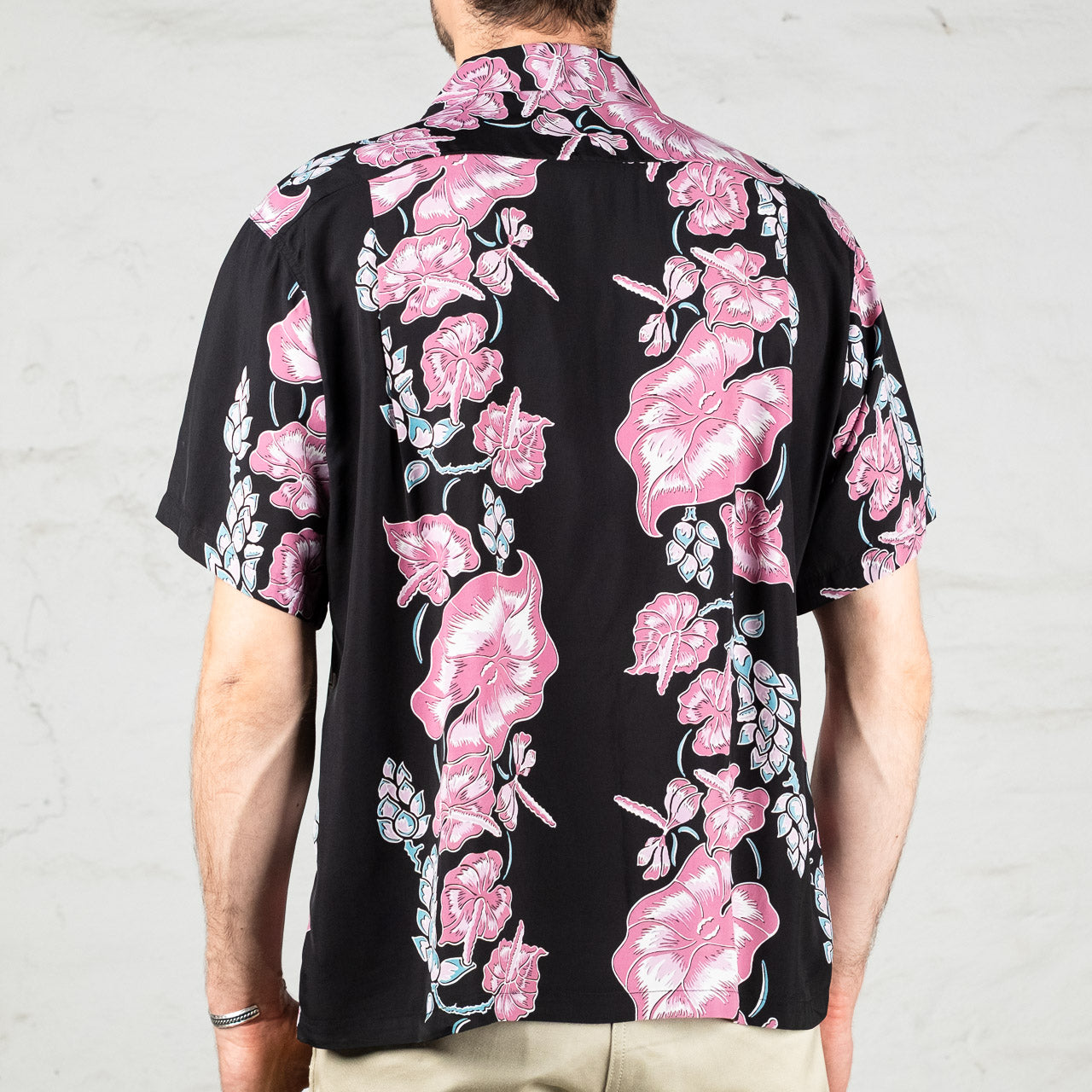 "Island Flower Chain" Hawaiian shirt black