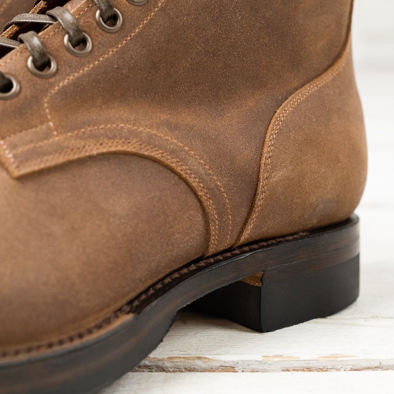 Service Boot 2040 Waxy Commander Toast