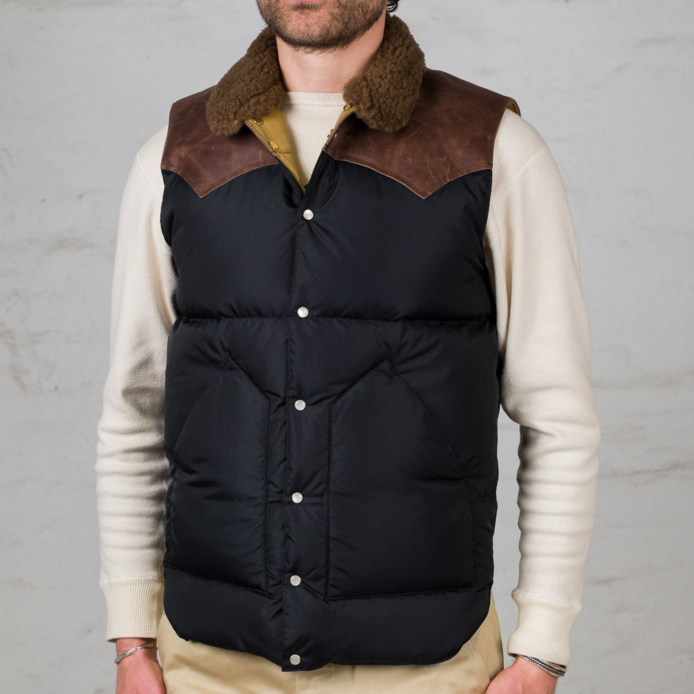 Rocky Mountain x Warehouse Christy Down Vest Schwarz
