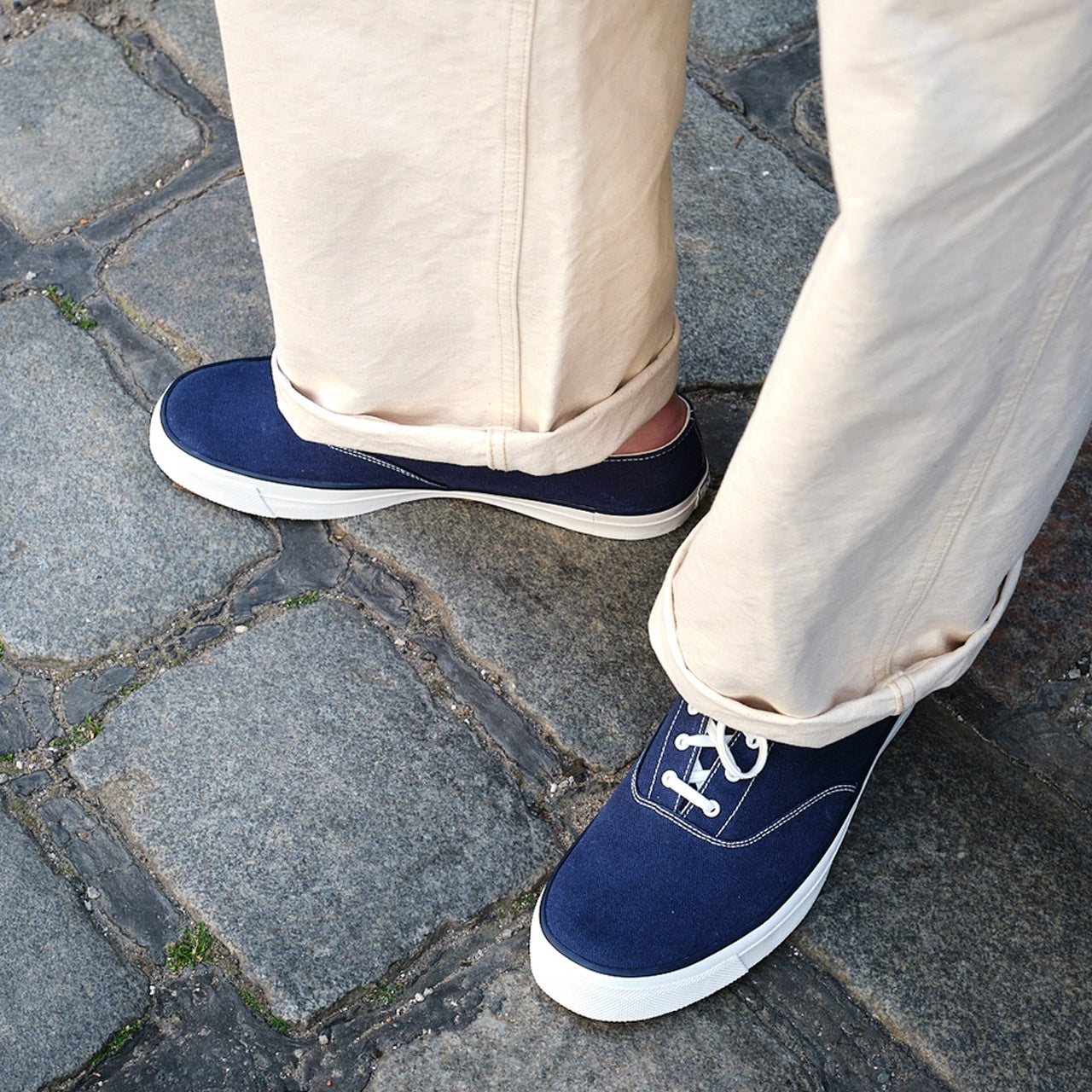 Deck Shoes Canvas Ox Low Navy / White Sole