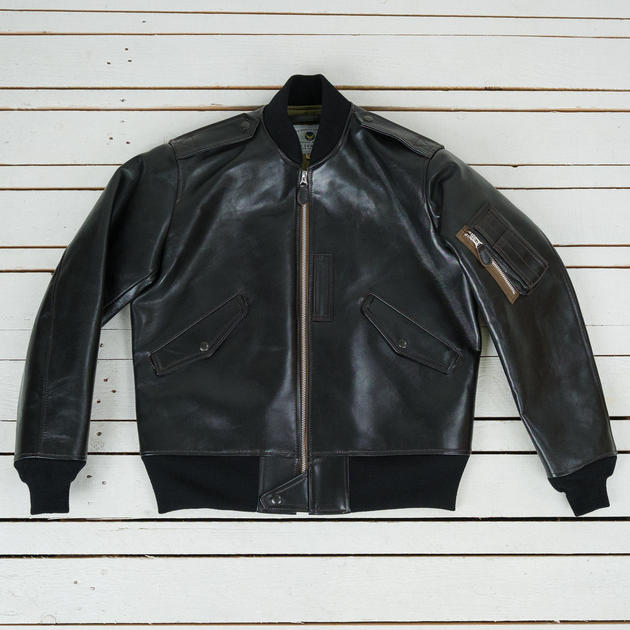 Vintage Horse Type L-2 Black