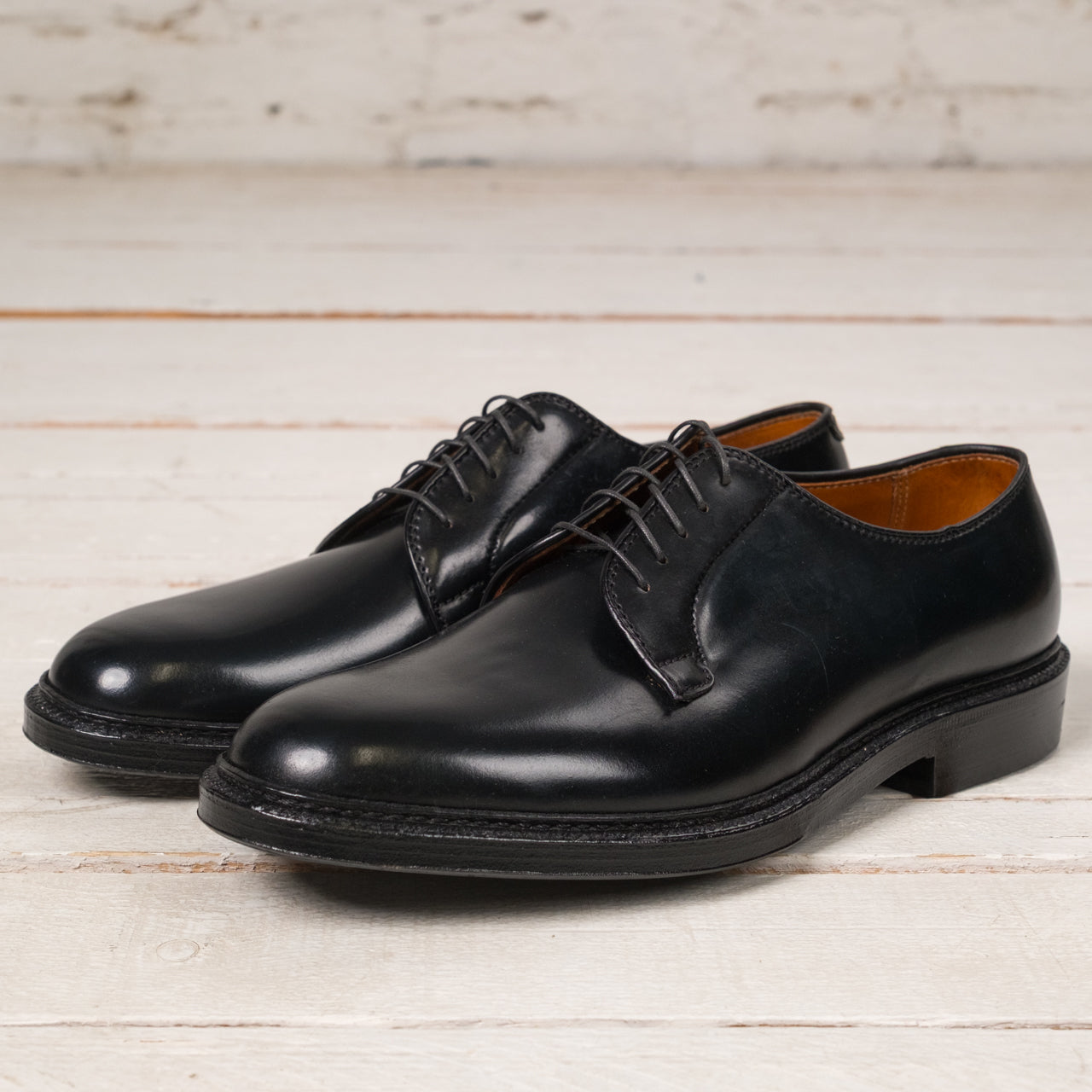 Derby bout uni en cordovan noir