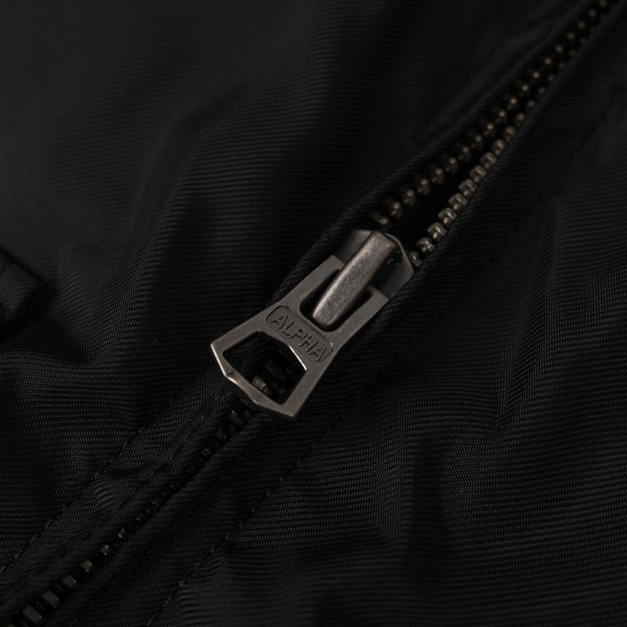 G-8 WEP 1973 Heritage Bomber Minimalist Edition Schwarz