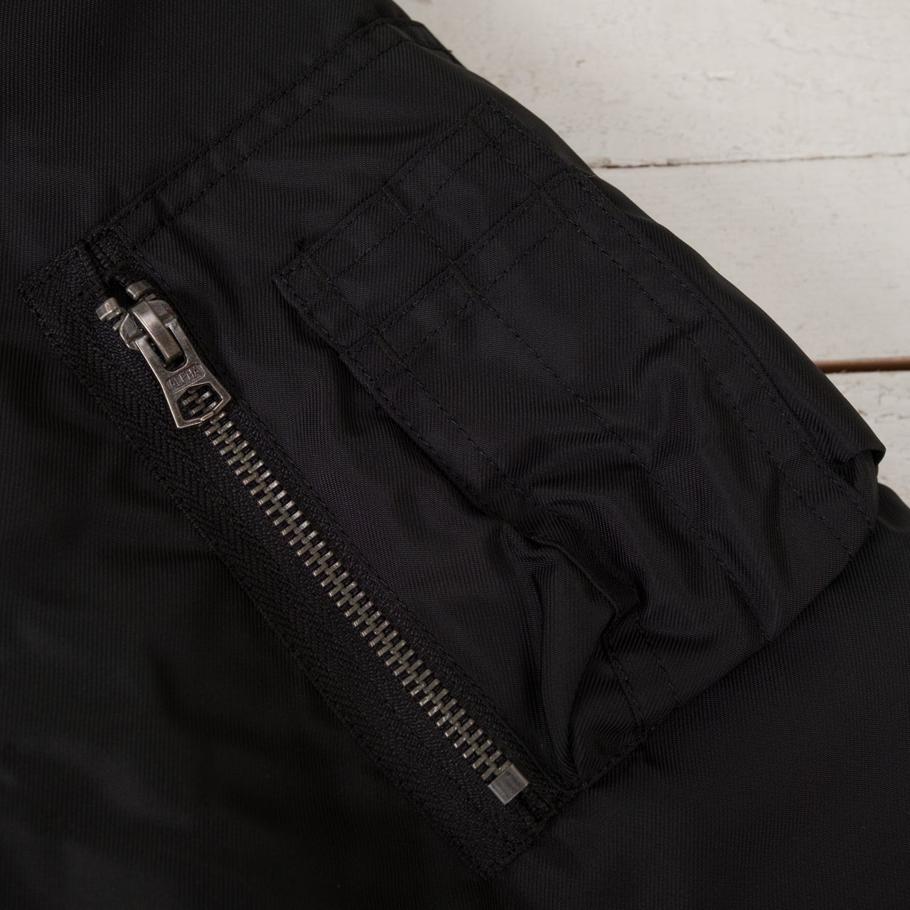 G-8 WEP 1973 Heritage Bomber Minimalist Edition Schwarz