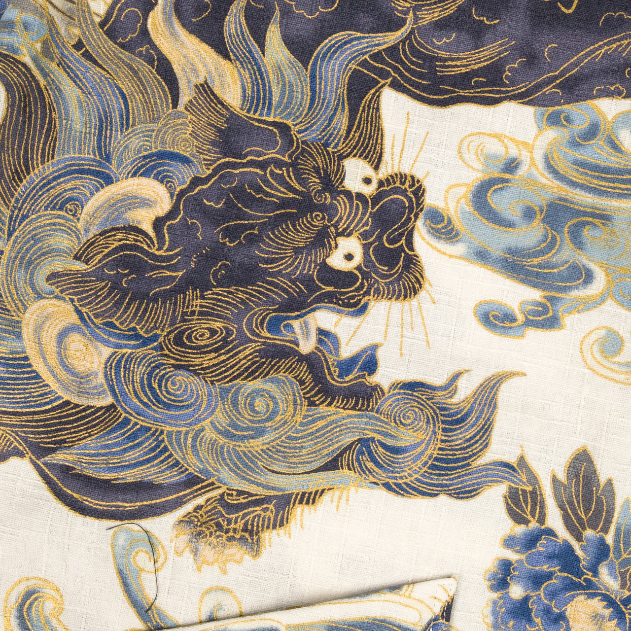 Chemise de nuit japonaise Lion et Pivoine blanc sel