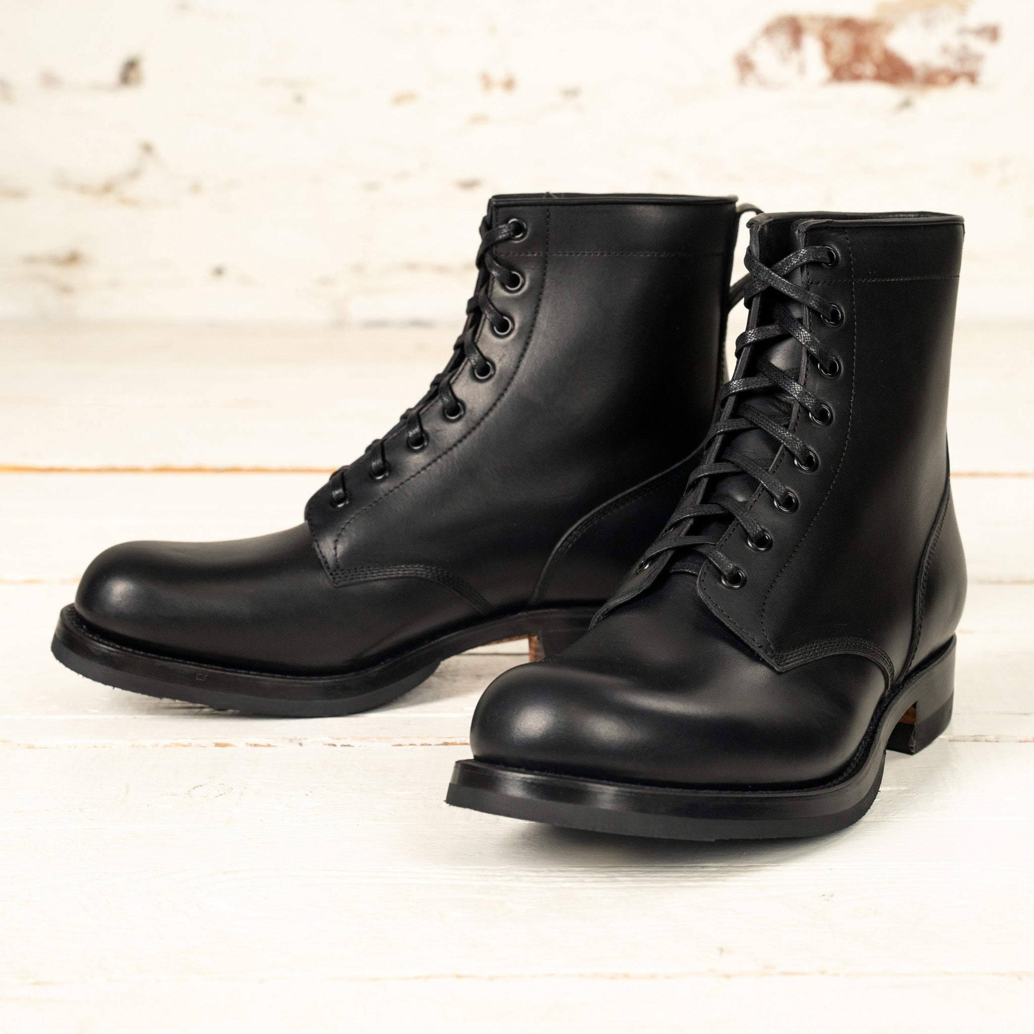 Buscemi Vacchetta Leather Schwarz