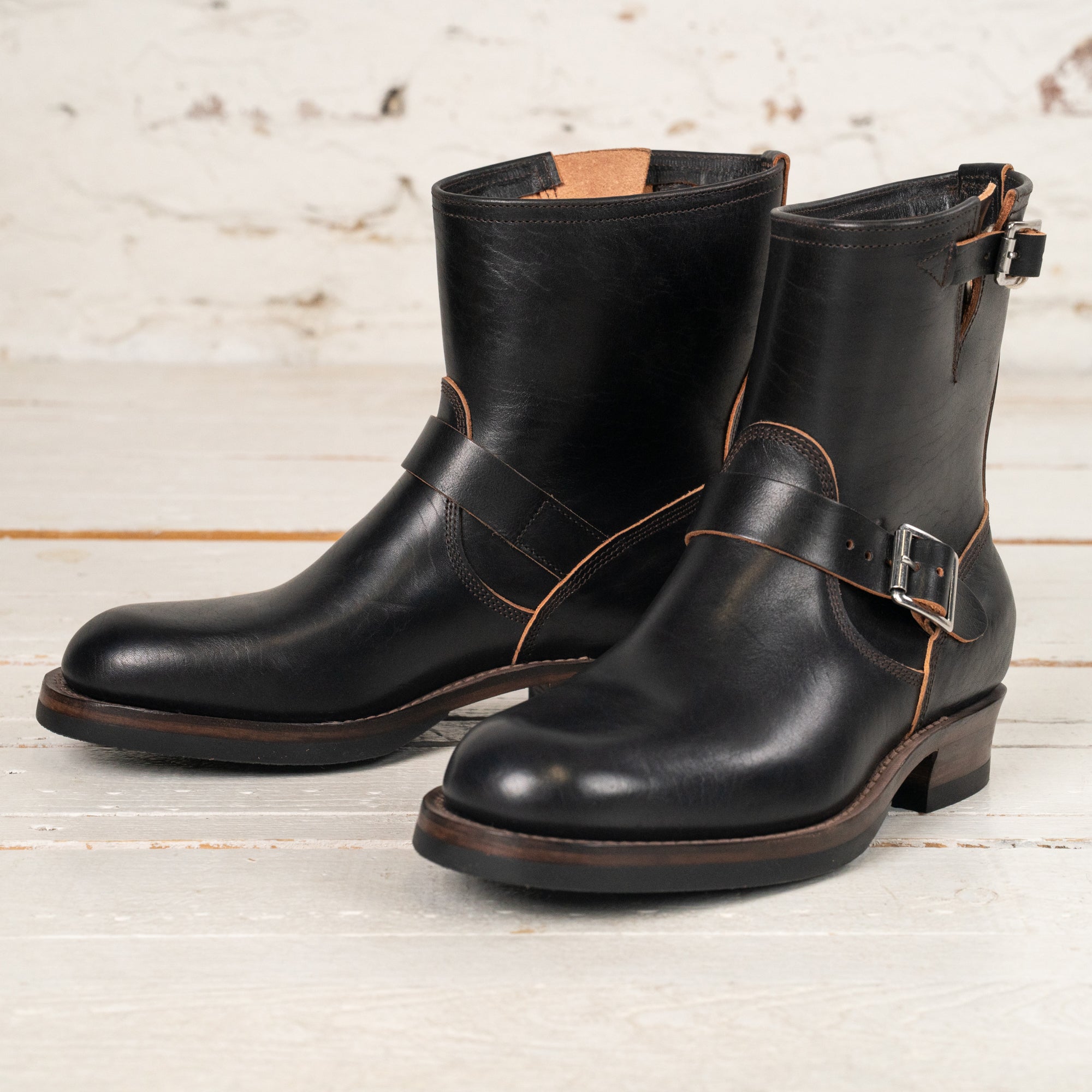 8,0" Detonator 902 Horsehide Schwarz
