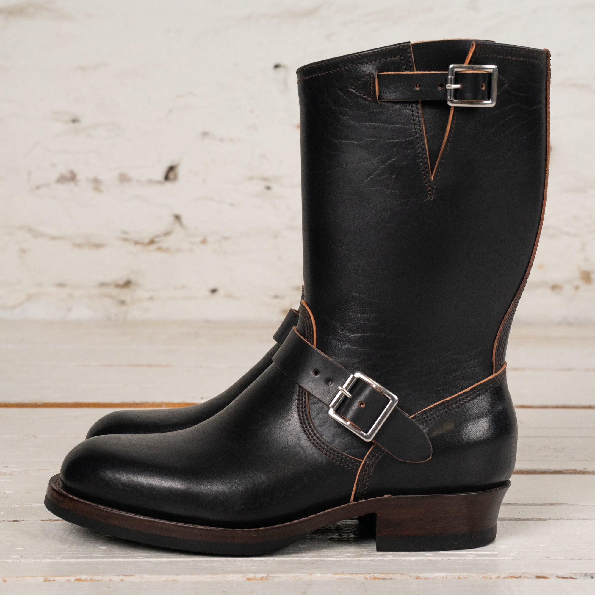 11,0" Detonator 902 Horsehide Schwarz