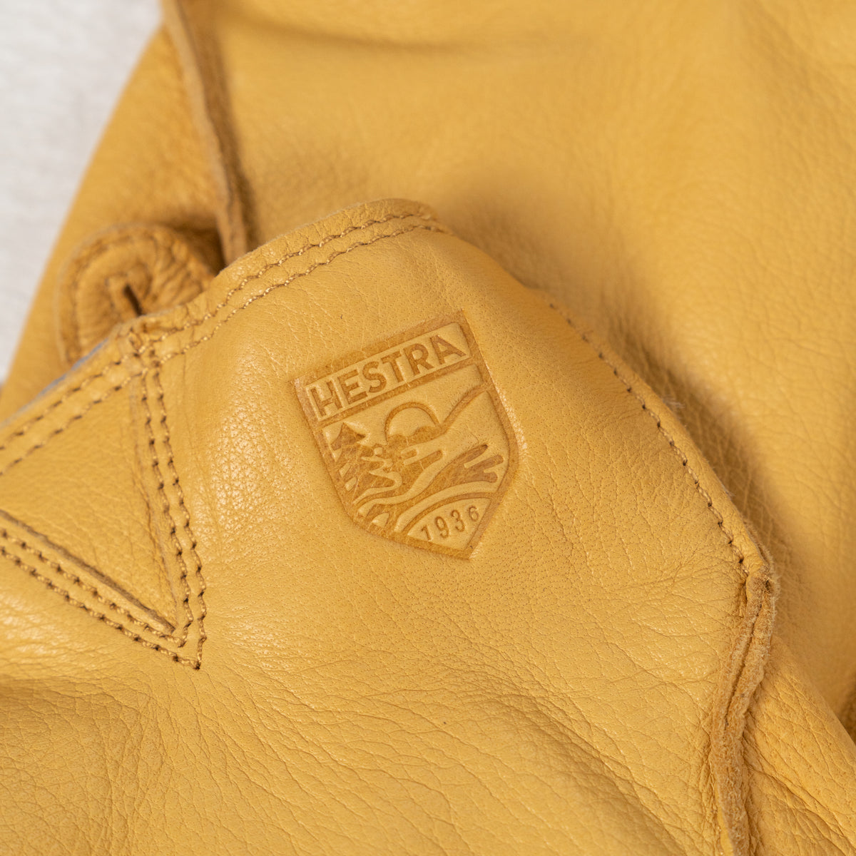 Mylonite Gloves Tan