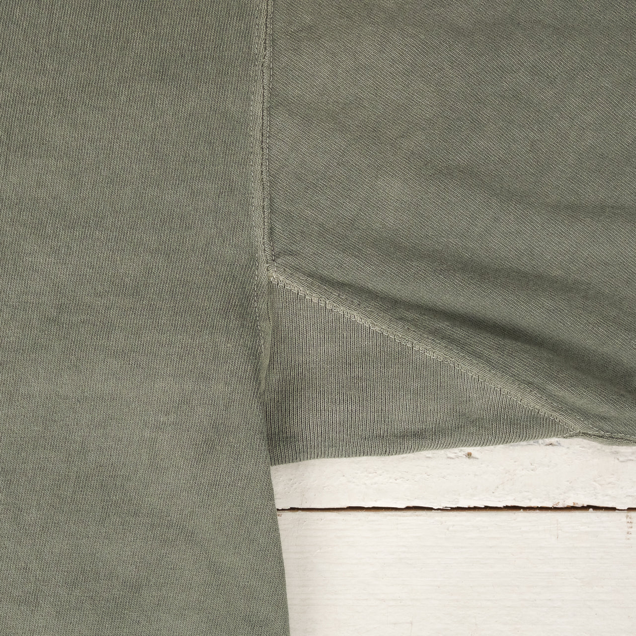 Chemise Henley des années 50, teinture pigmentaire vert foncé
