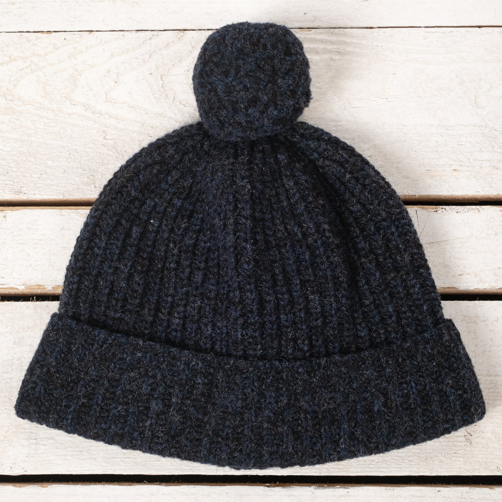 Mountain Pom Beanie Black