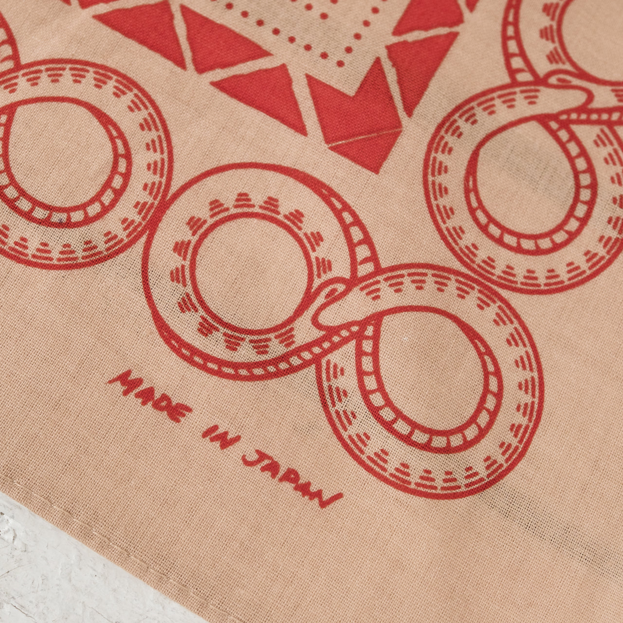 Bandana "Sphinx" 70x70 Beige