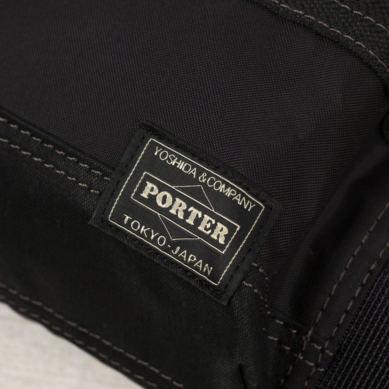 Pochette de ceinture noire