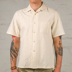 Chemise classique à col ouvert