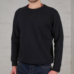Sweat-shirts tricotés indigo surteints en noir