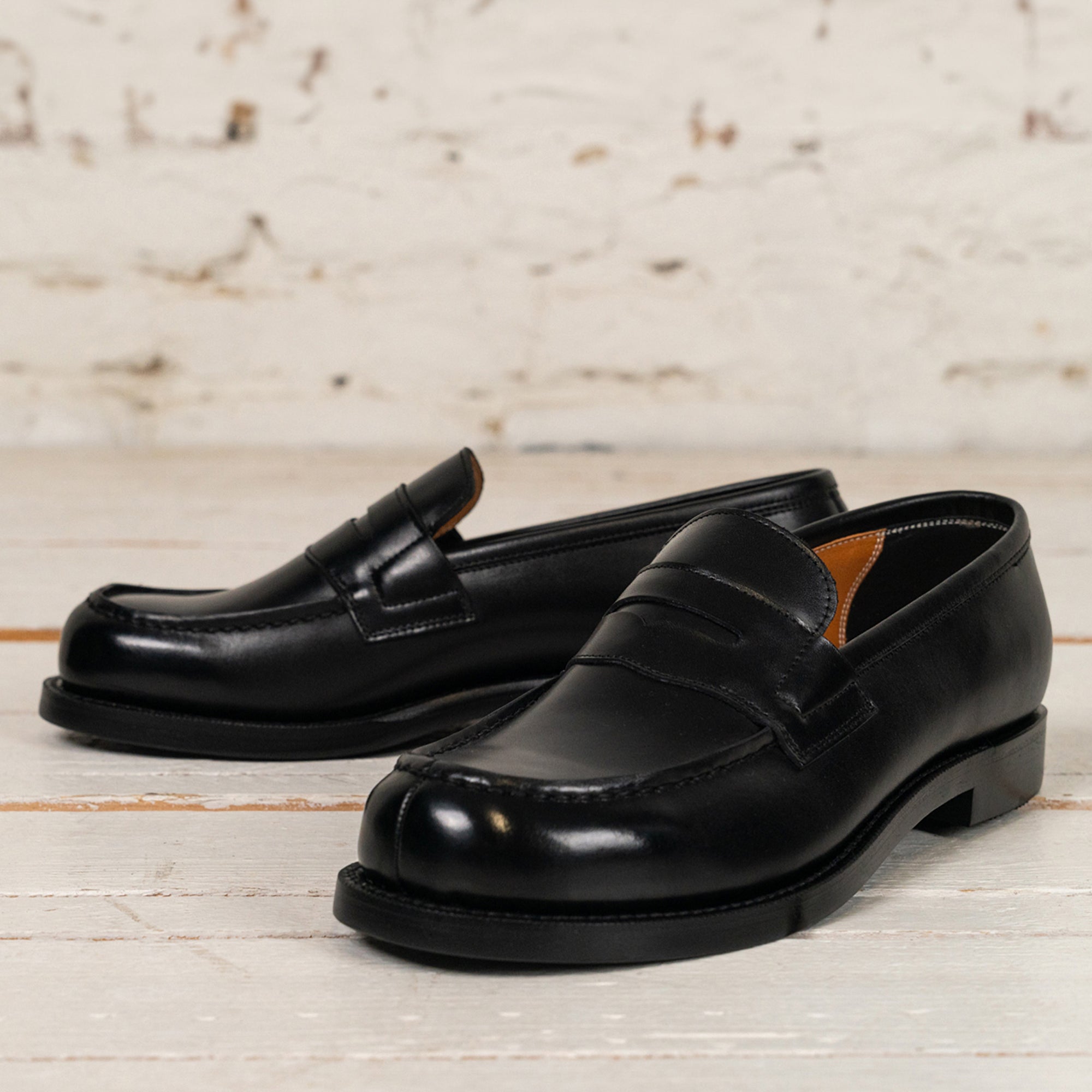 IN'EI Loafer Black Dutch Box Calf