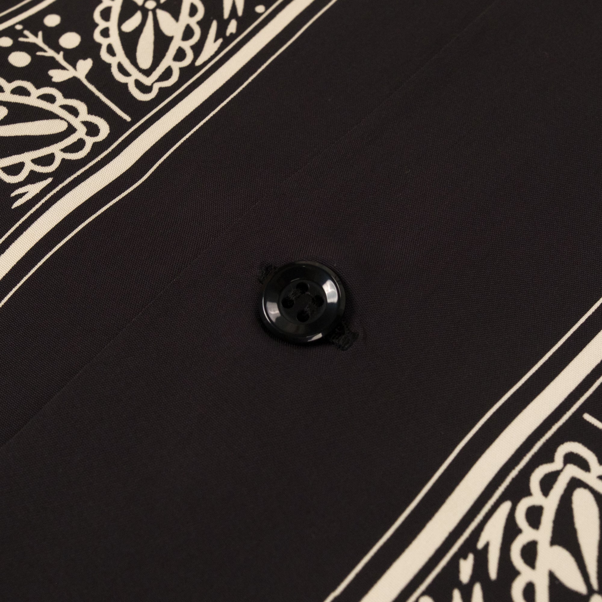 "Oriental Border" Hawaiihemd Schwarz