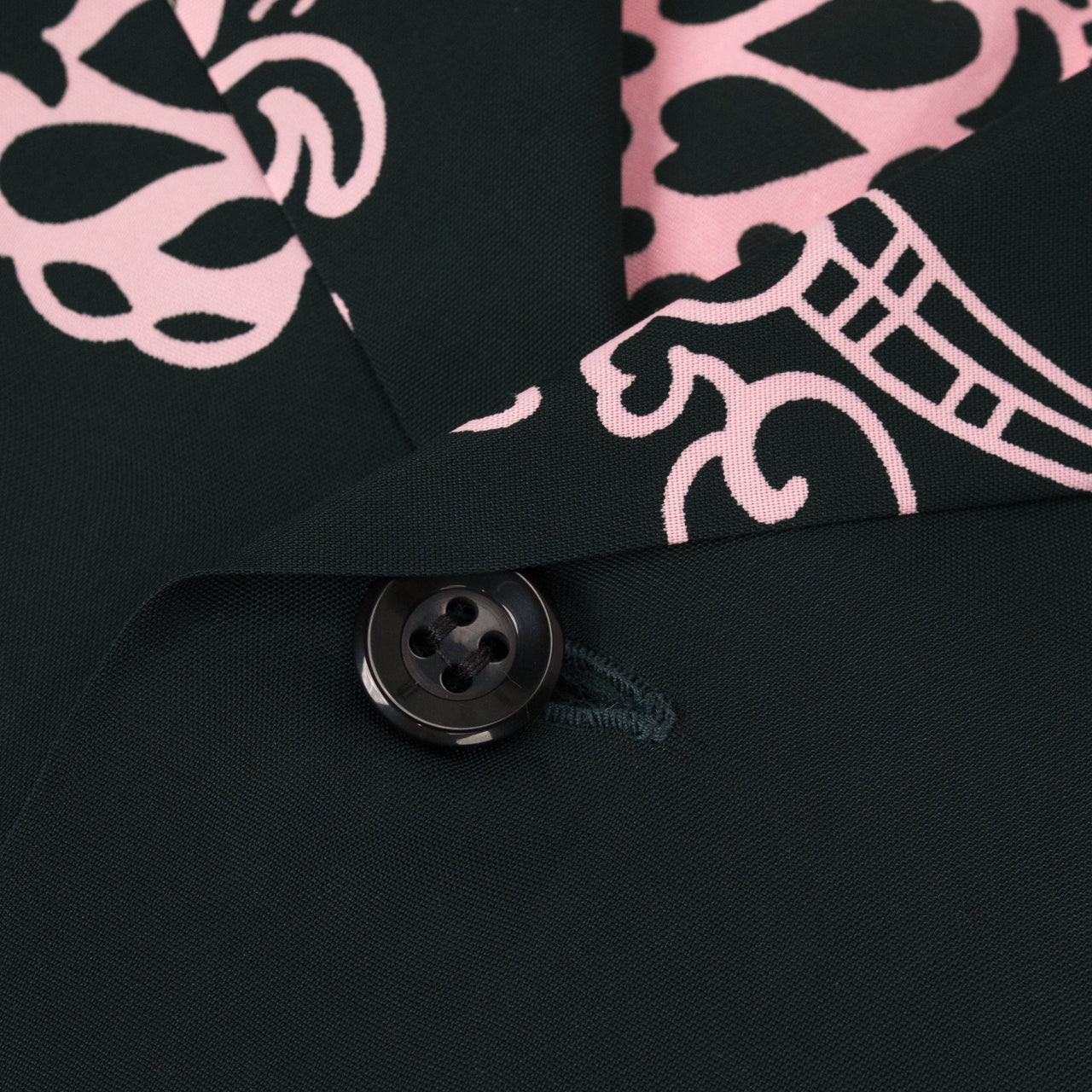 "Incarnation of God" Chemise hawaïenne noire