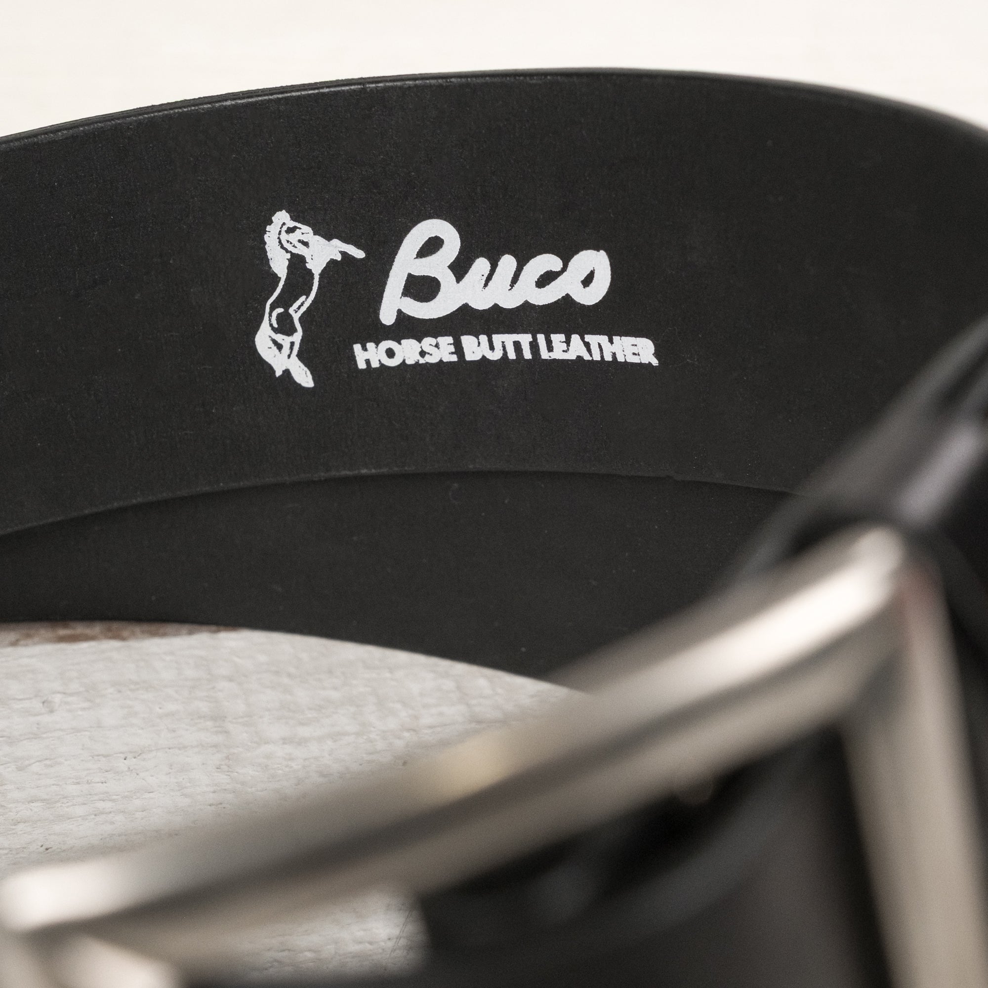 Ceinture à boucle incurvée Buco en cuir de cheval