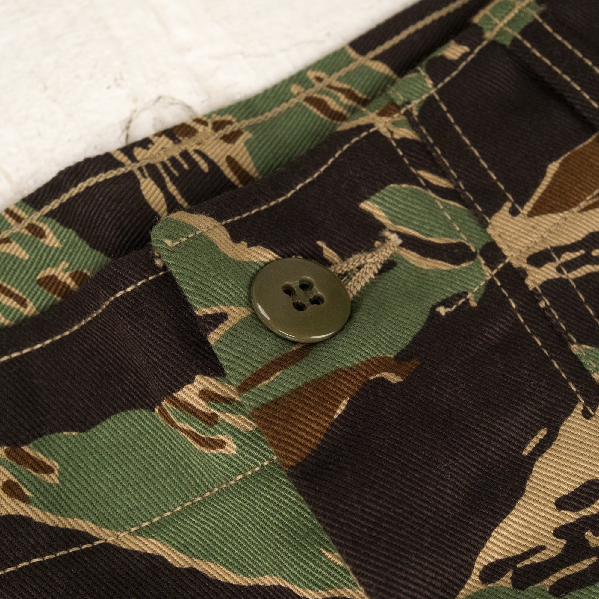 Pantalon de ville camouflage tigre / John Wayne