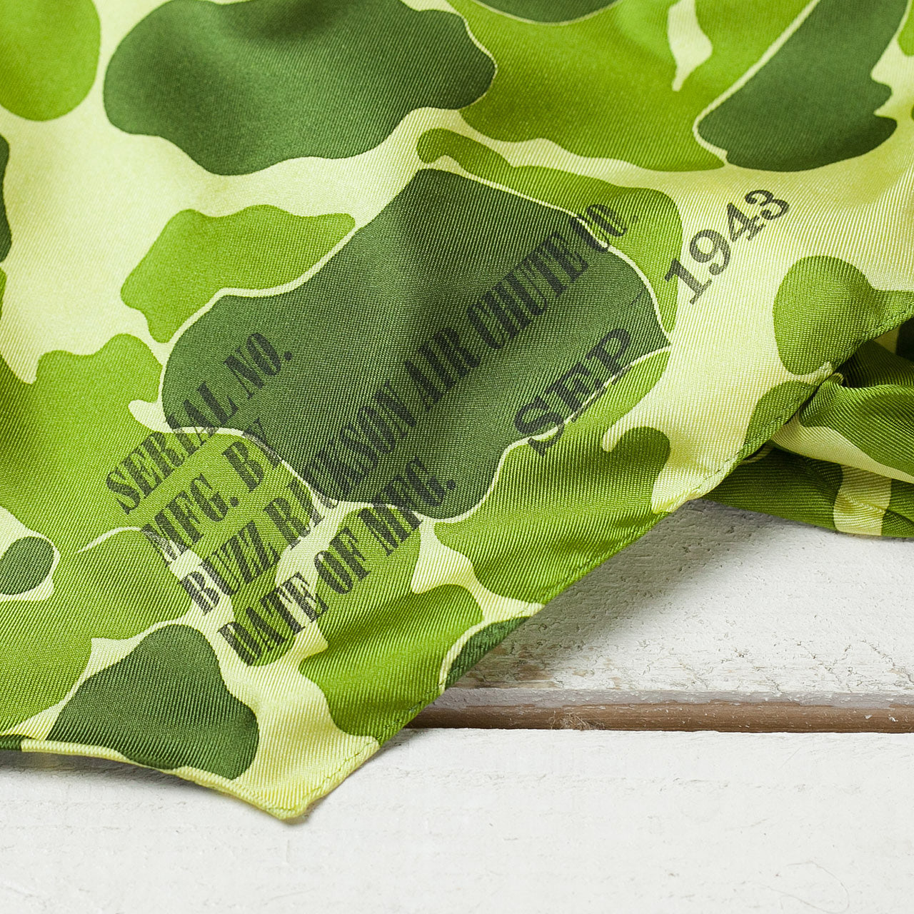 BR02715	Parachute Cloth Silk Scarf