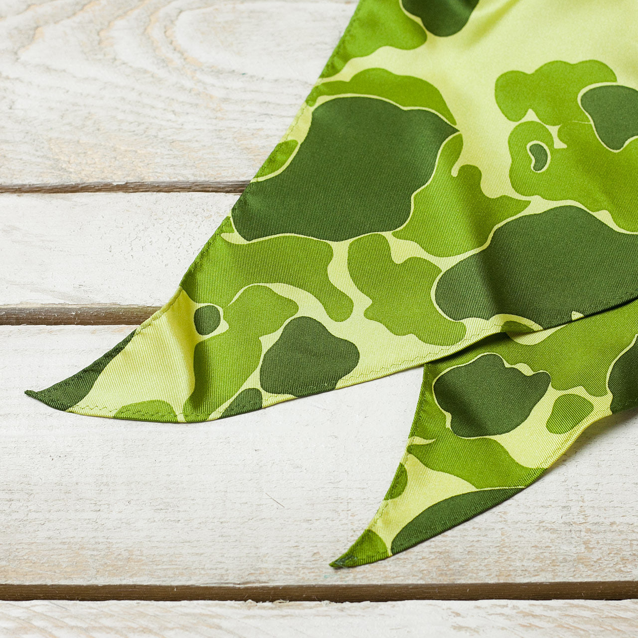 BR02715	Parachute Cloth Silk Scarf