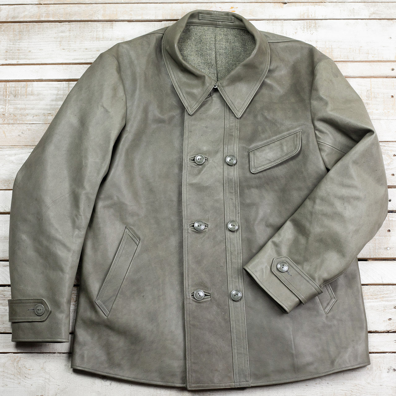 Corbusier Coat Pferdeleder Sage