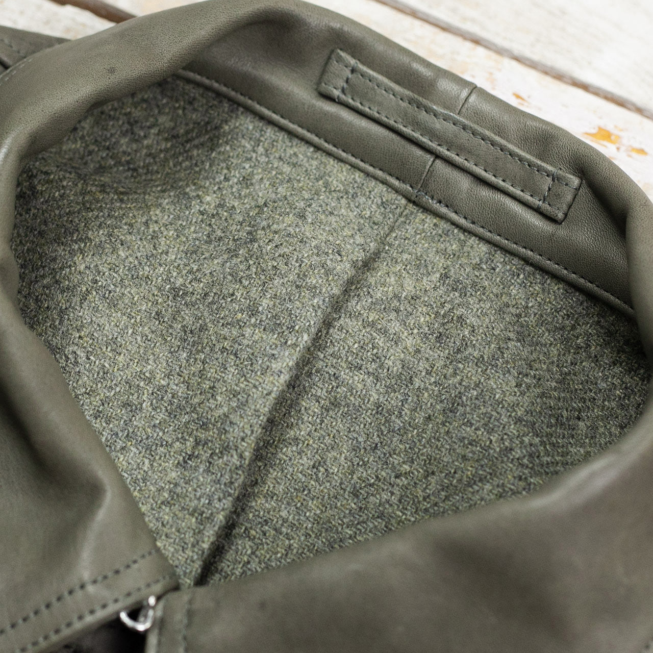 Corbusier Coat Pferdeleder Sage