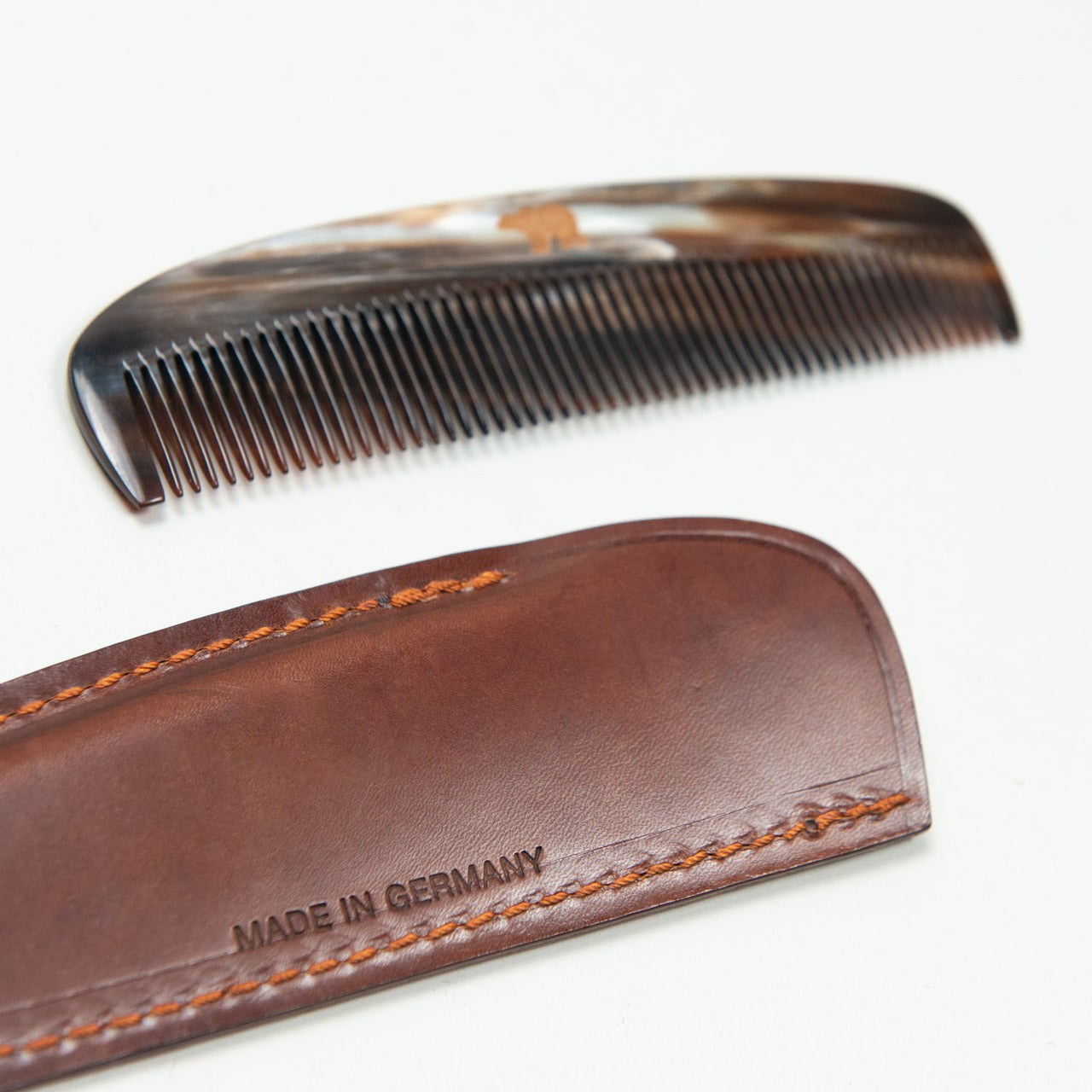 Hornkamm mit Etui Braun