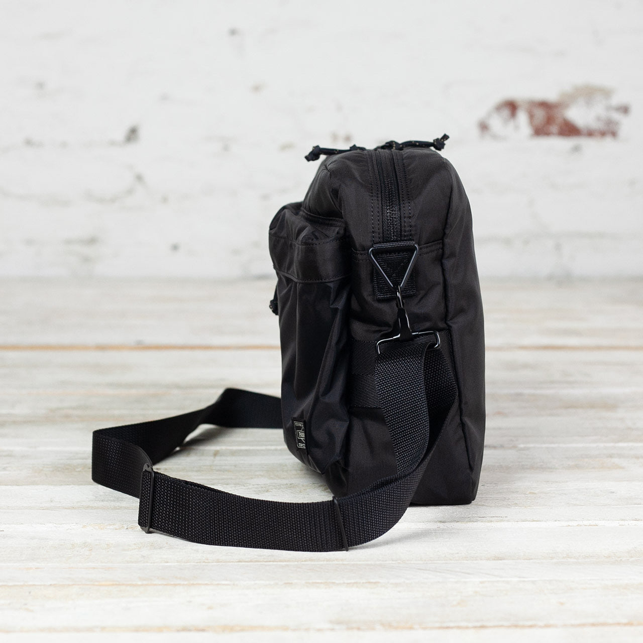 Shoulder bag shop near me 2025