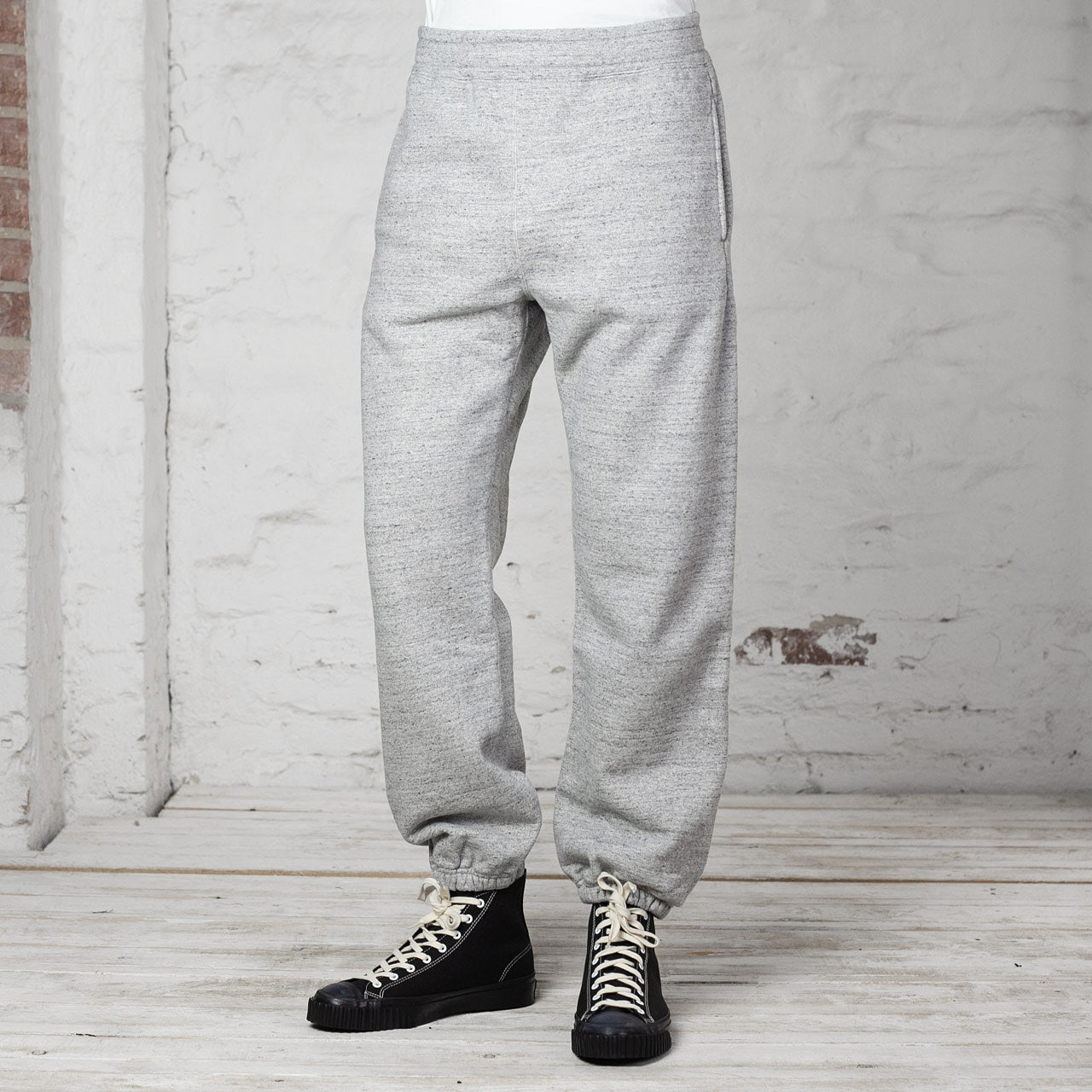 WV49036 Whitesville Heavy Sweatpants Grau Meliert