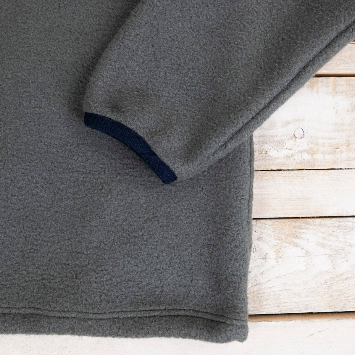 Snap Front Pull-Over Fleece Grau