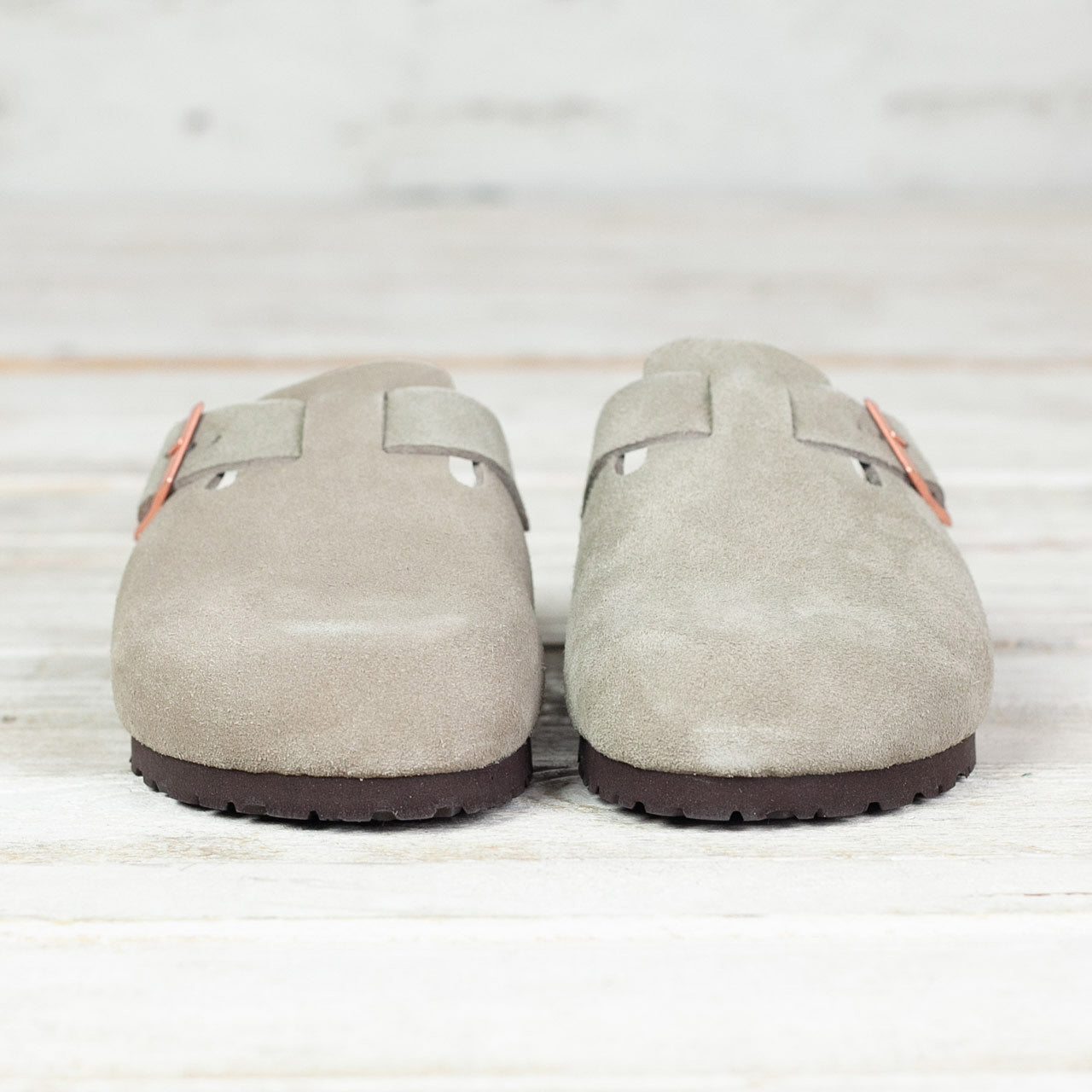 MA23012 Foot-Support Clogs Taupe