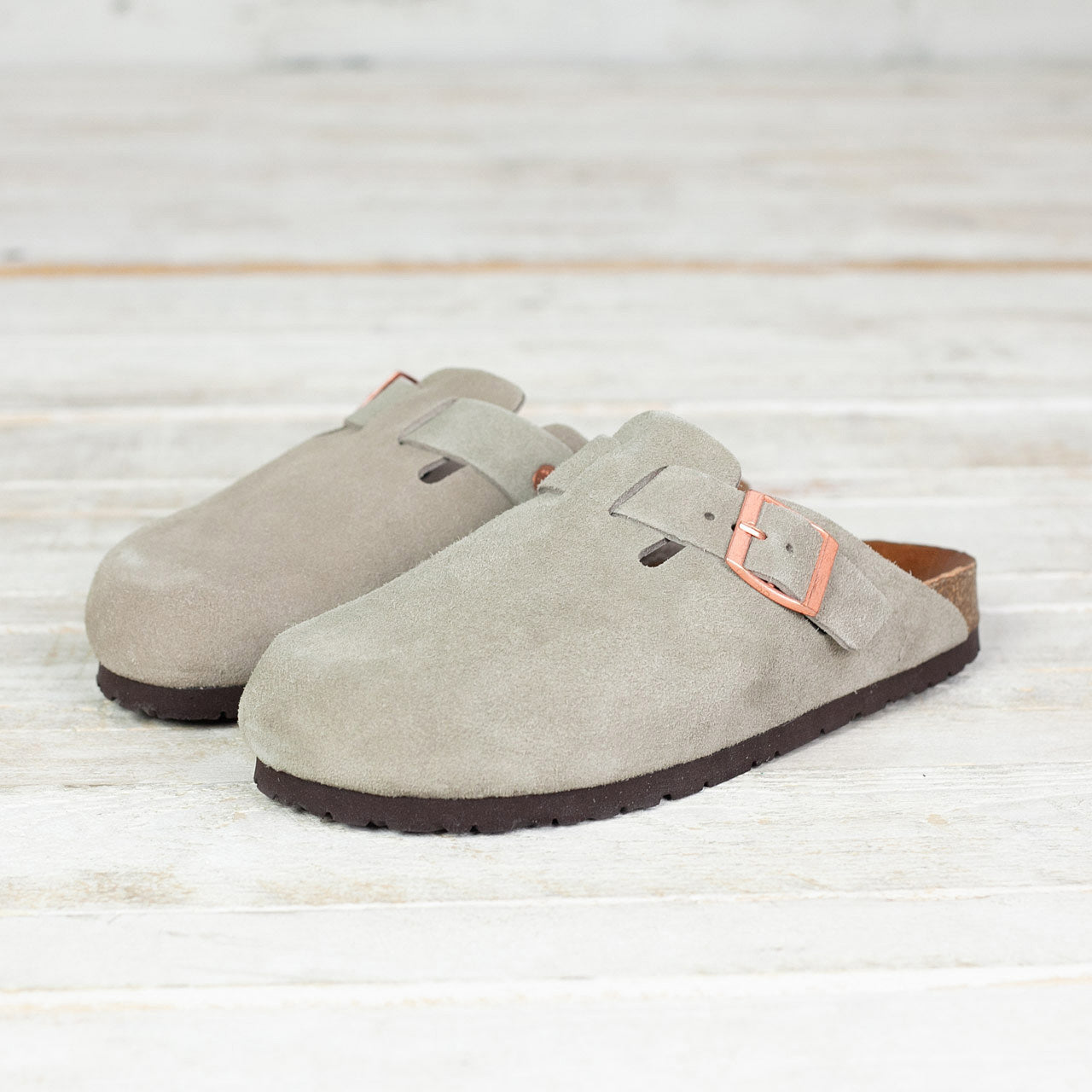 MA23012 Foot-Support Clogs Taupe