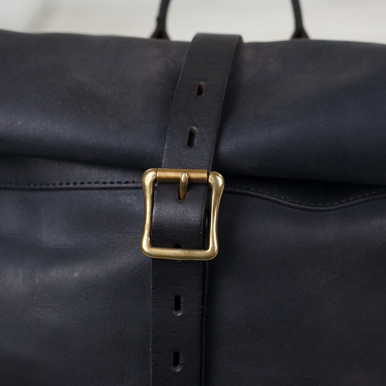 Leder Rolltop Rucksack Schwarz
