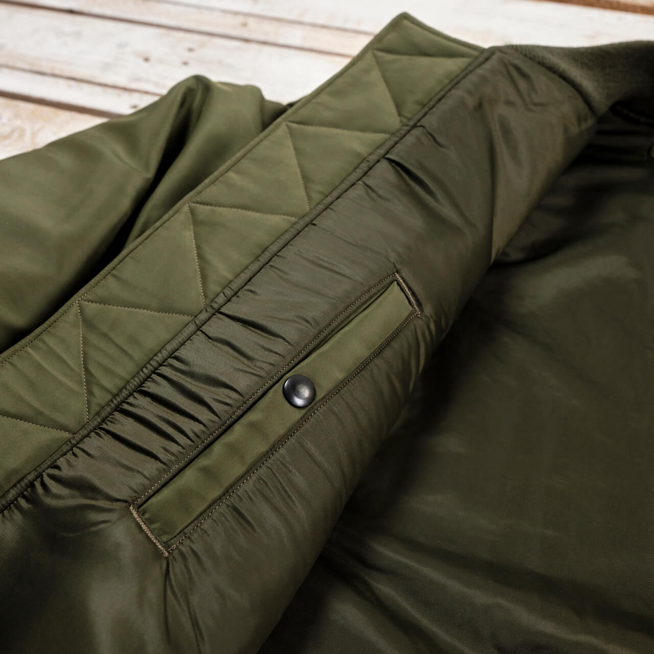 Buzz Rickson's BR15323 B-15C MOD Flight Jacket Olive