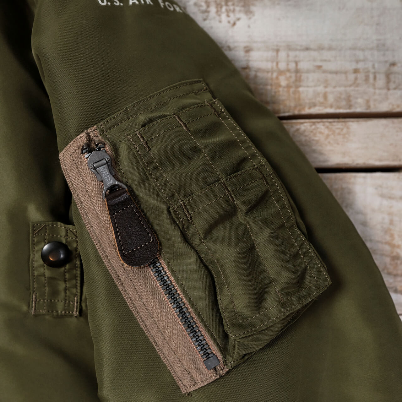Buzz Rickson's BR15321 B-15 Flight Jacket Olive
